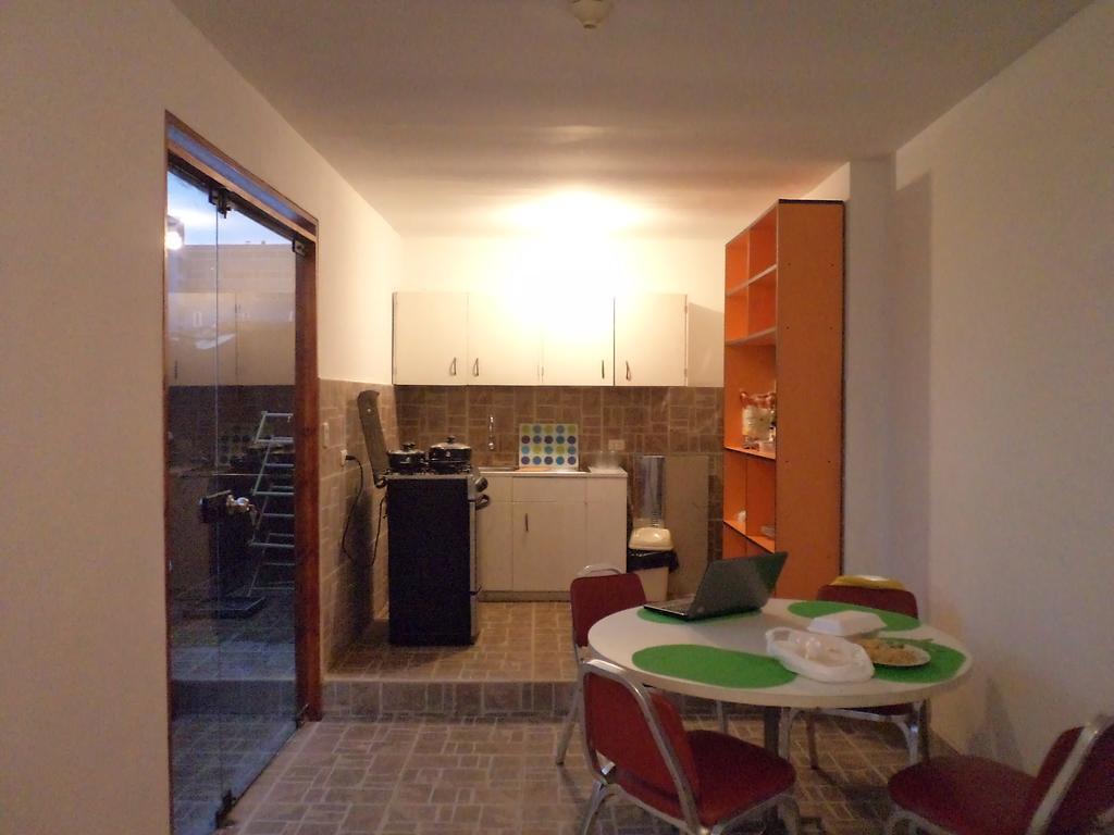 La Casa De Karla Vandrehjem Lima Værelse billede